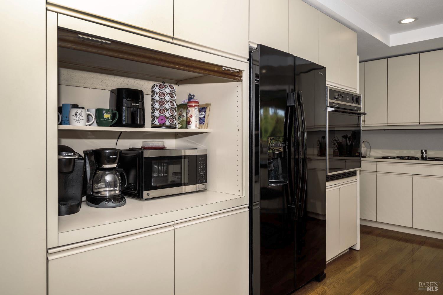 Detail Gallery Image 22 of 51 For 9636 Lakewood Dr, Windsor,  CA 95492 - 2 Beds | 2 Baths