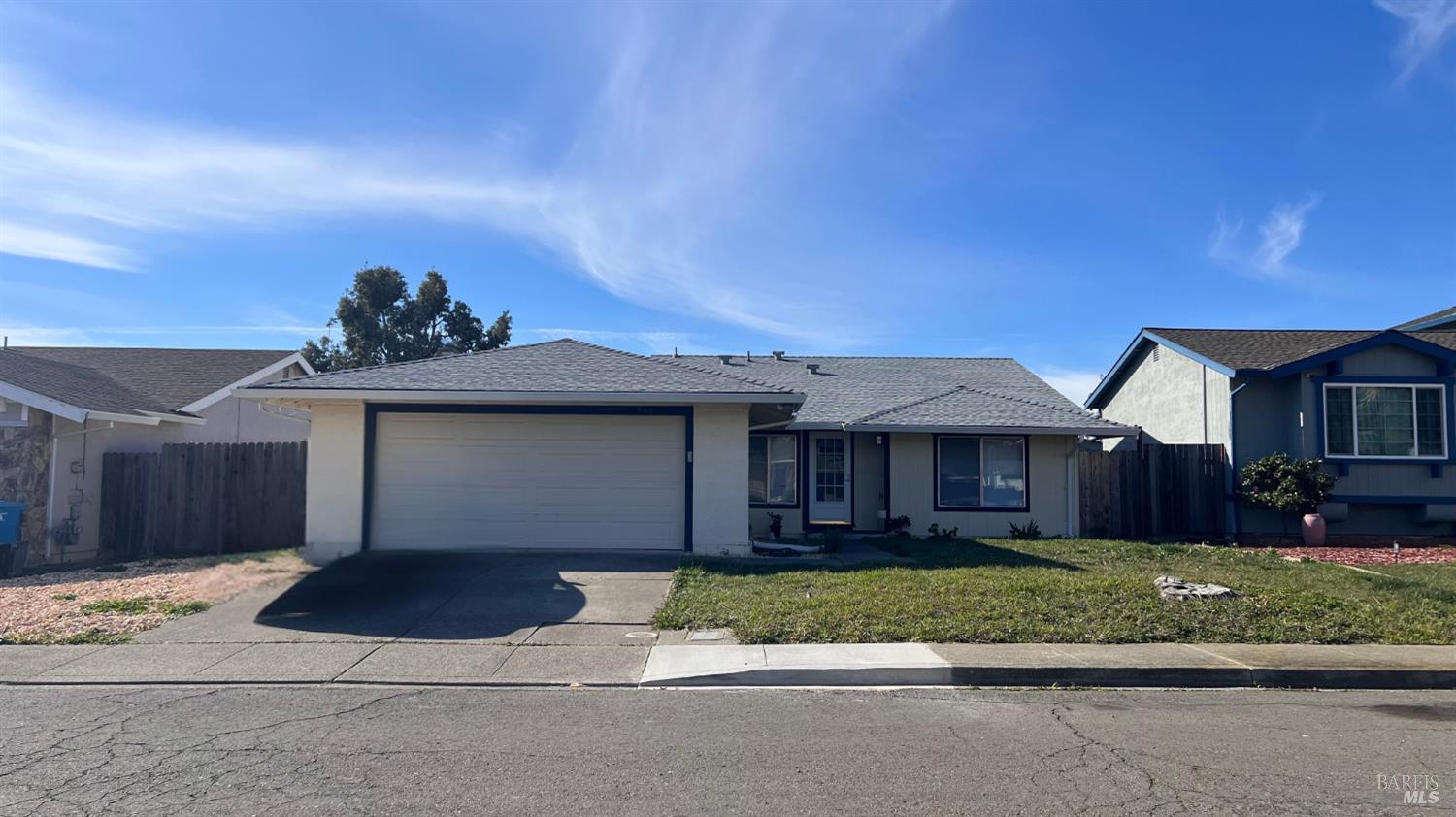 Detail Gallery Image 2 of 29 For 147 Erin Dr, Vallejo,  CA 94589 - 3 Beds | 2 Baths