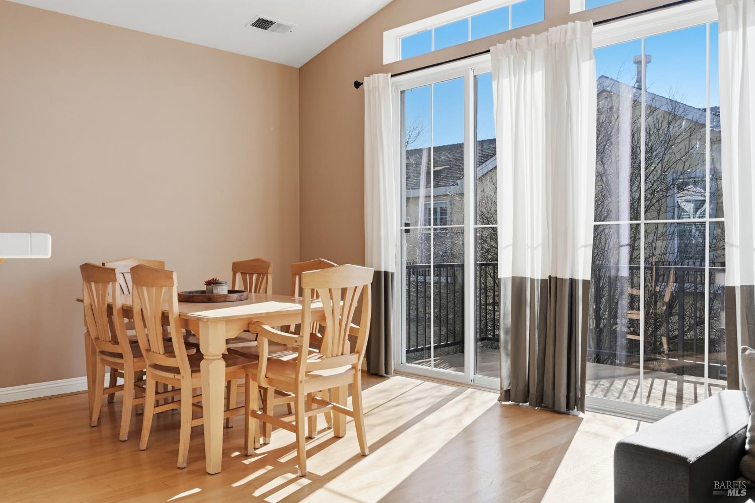 Detail Gallery Image 19 of 35 For 2983 Bay Village Ave, Santa Rosa,  CA 95403 - 4 Beds | 2 Baths