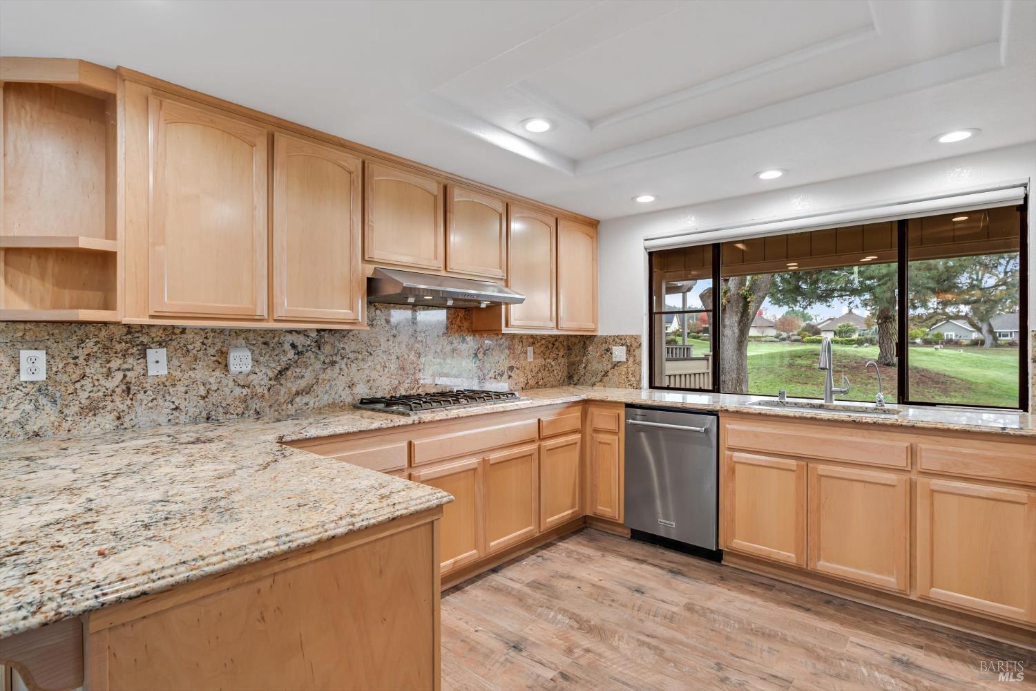 Detail Gallery Image 14 of 38 For 326 Singing Brook Cir, Santa Rosa,  CA 95409 - 2 Beds | 2 Baths