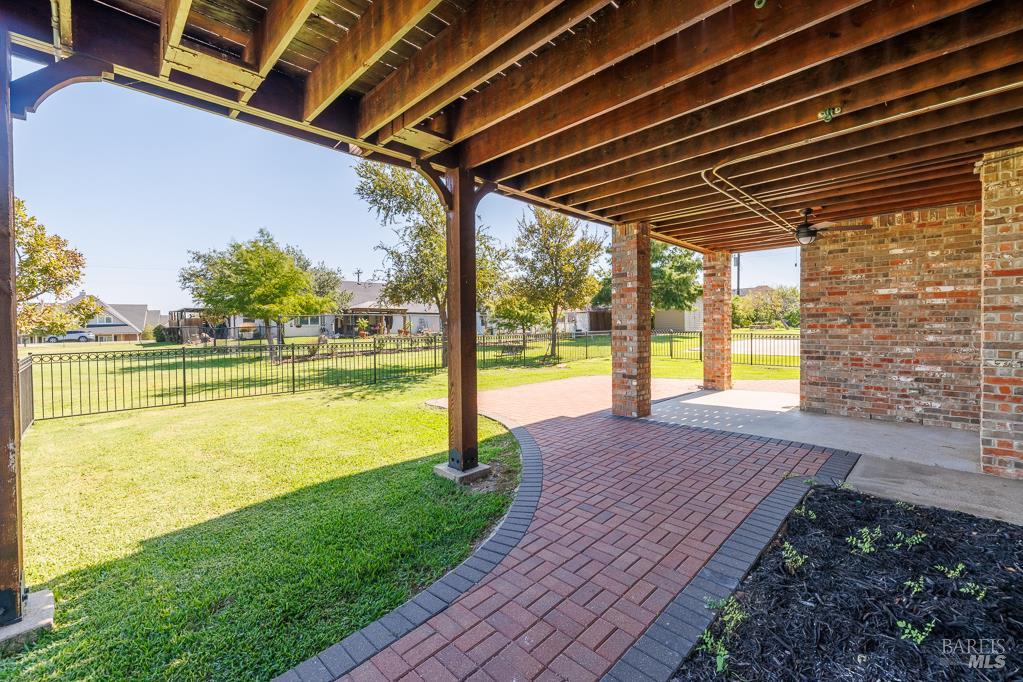 Detail Gallery Image 9 of 55 For 11507 Clipper Cir, Other City,  CA 75034 - 5 Beds | 4 Baths