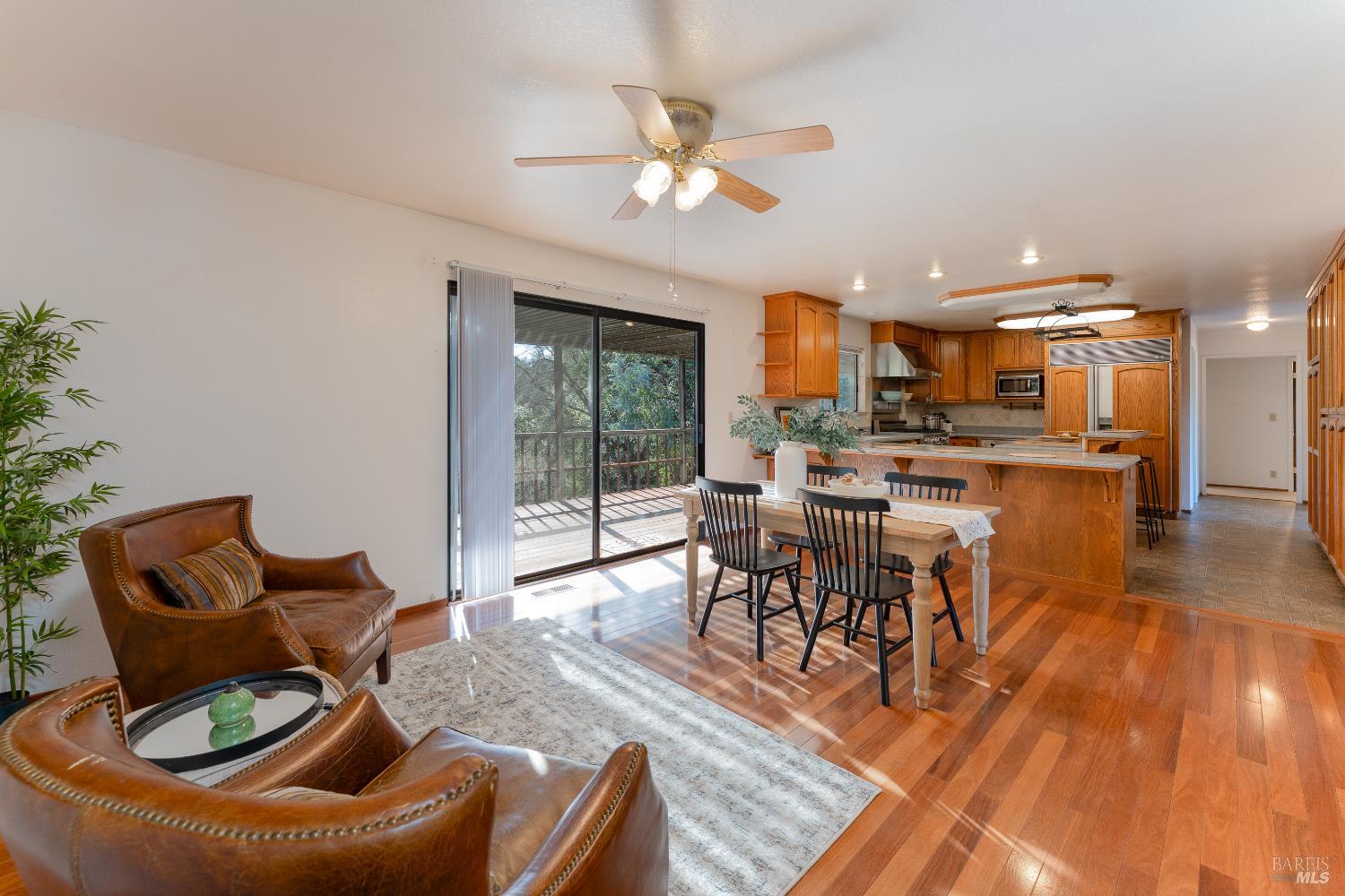 Detail Gallery Image 9 of 33 For 2155 Gowan Way, Redwood Valley,  CA 95470 - 6 Beds | 3 Baths