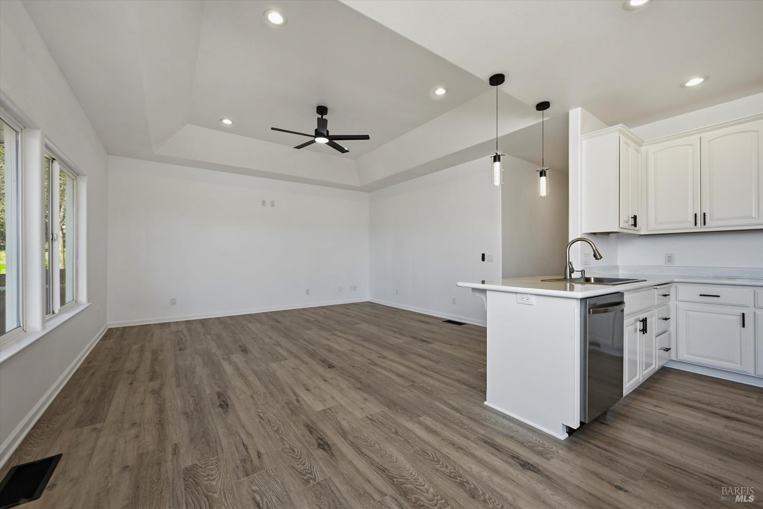 Detail Gallery Image 25 of 36 For 19285 Ravenhill Rd, Hidden Valley Lake,  CA 95467 - 4 Beds | 2/1 Baths