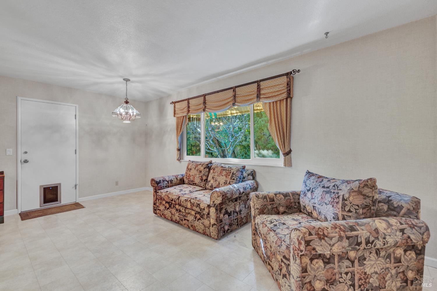 Detail Gallery Image 16 of 58 For 108 Franciscan Dr, Vallejo,  CA 94589 - 3 Beds | 4 Baths