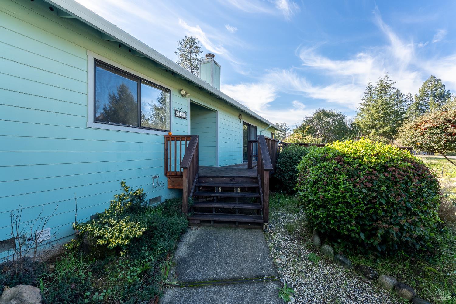 Detail Gallery Image 23 of 33 For 2155 Gowan Way, Redwood Valley,  CA 95470 - 6 Beds | 3 Baths