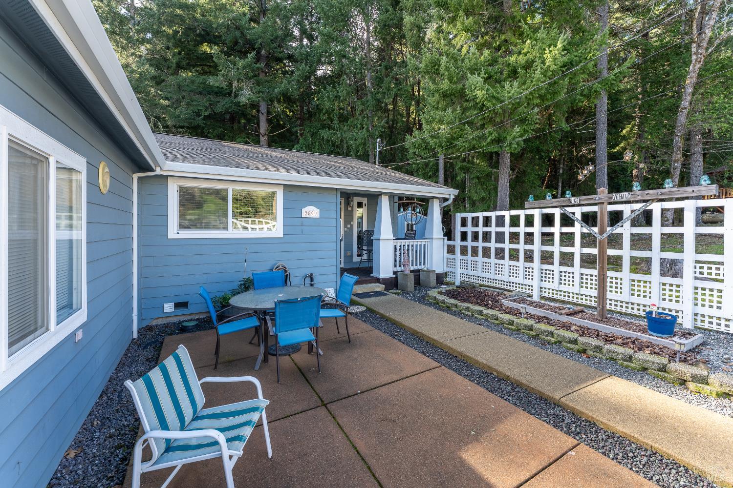 Detail Gallery Image 21 of 28 For 2599 Coyote Rd, Willits,  CA 95490 - 3 Beds | 2 Baths