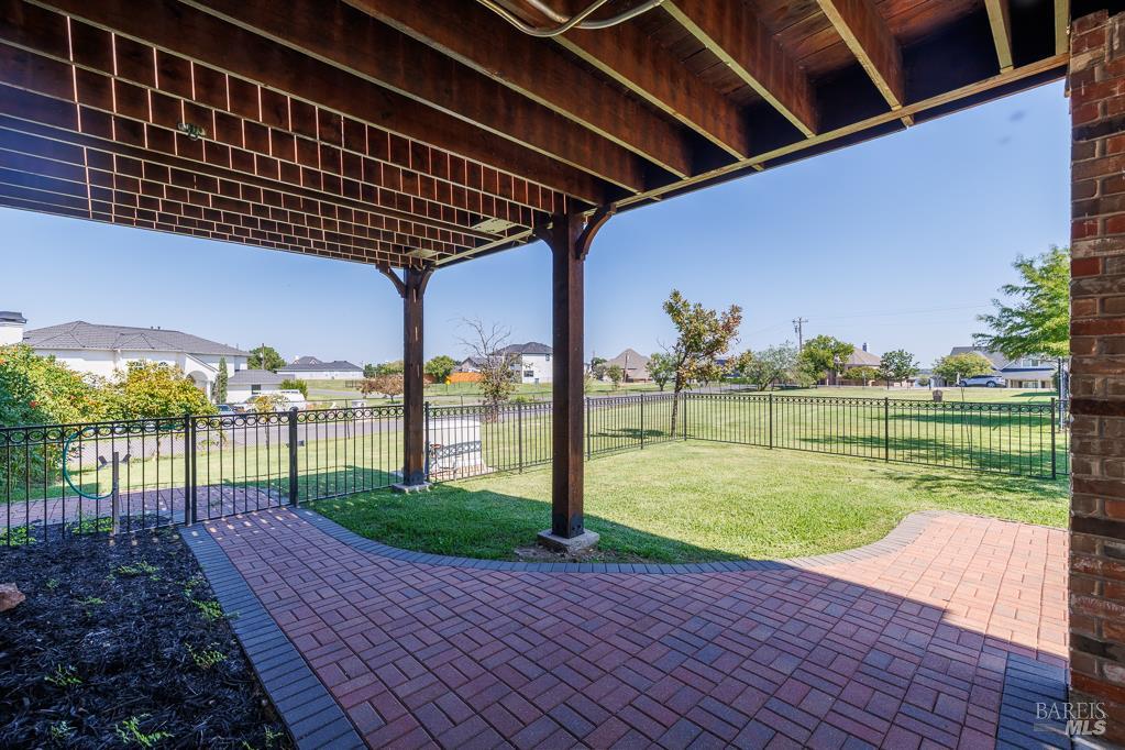 Detail Gallery Image 8 of 55 For 11507 Clipper Cir, Other City,  CA 75034 - 5 Beds | 4 Baths