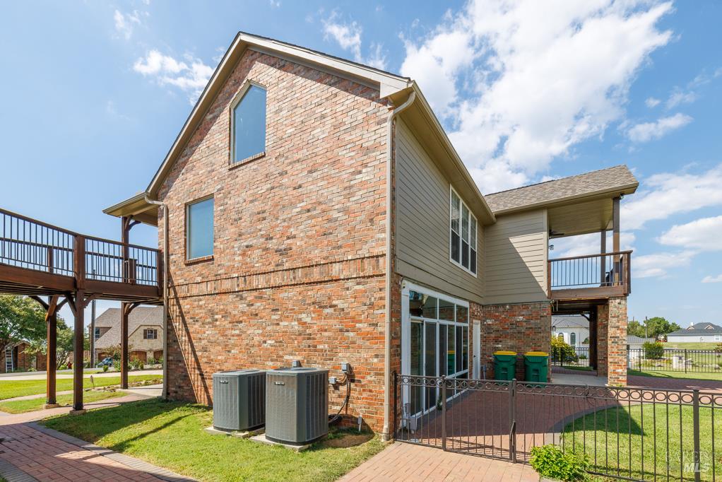 Detail Gallery Image 7 of 55 For 11507 Clipper Cir, Other City,  CA 75034 - 5 Beds | 4 Baths