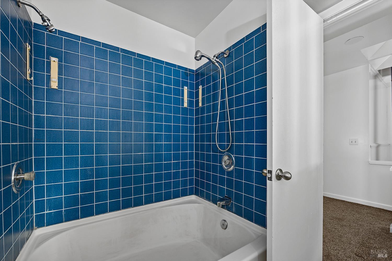 Detail Gallery Image 21 of 30 For 2125 W Steele Ln, Santa Rosa,  CA 95403 - 2 Beds | 1/1 Baths