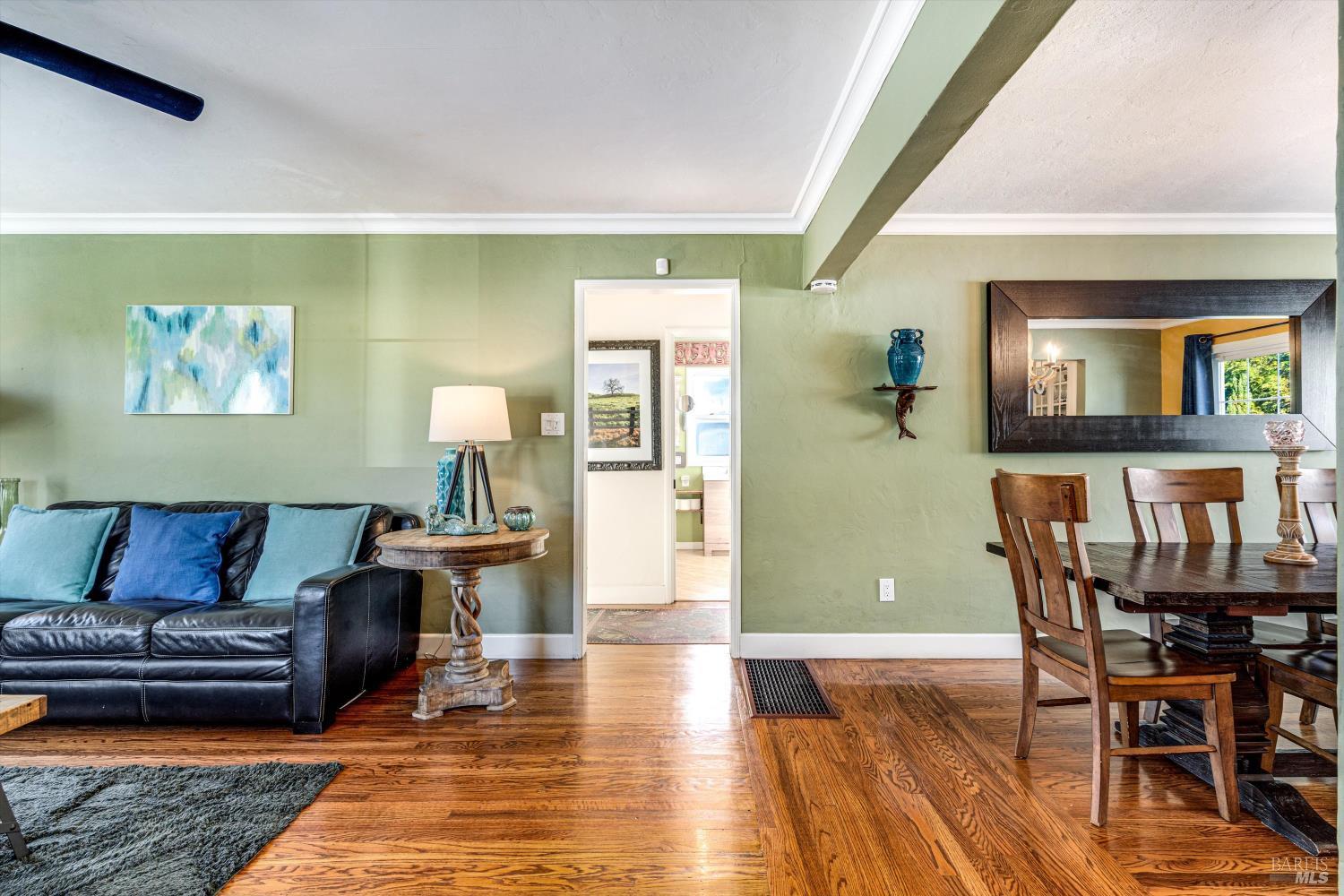 Detail Gallery Image 4 of 45 For 3 Highland Dr, Napa,  CA 94559 - 2 Beds | 1/1 Baths