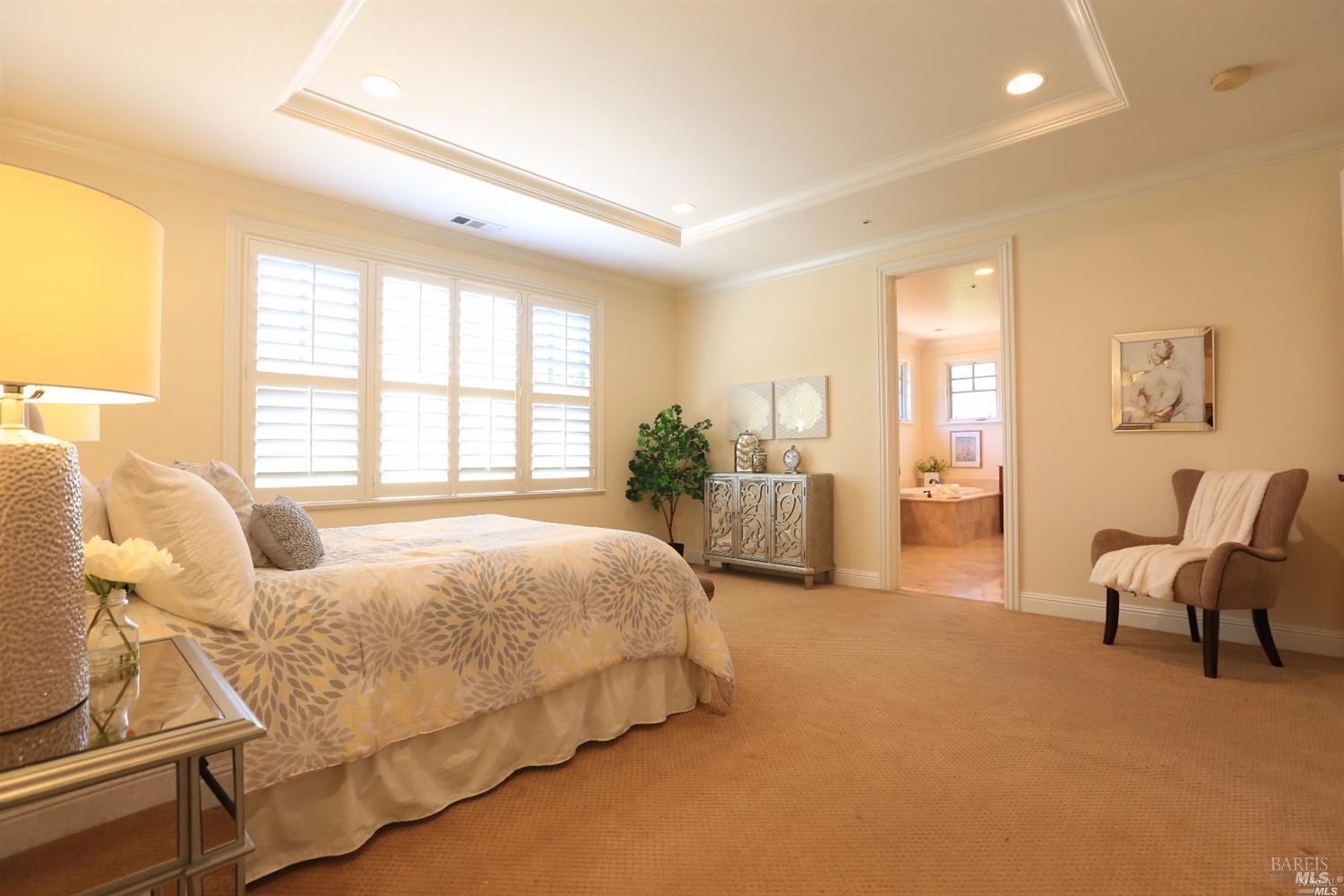 Detail Gallery Image 20 of 22 For 31 Ross Ter, Kentfield,  CA 94904 - 4 Beds | 4/1 Baths