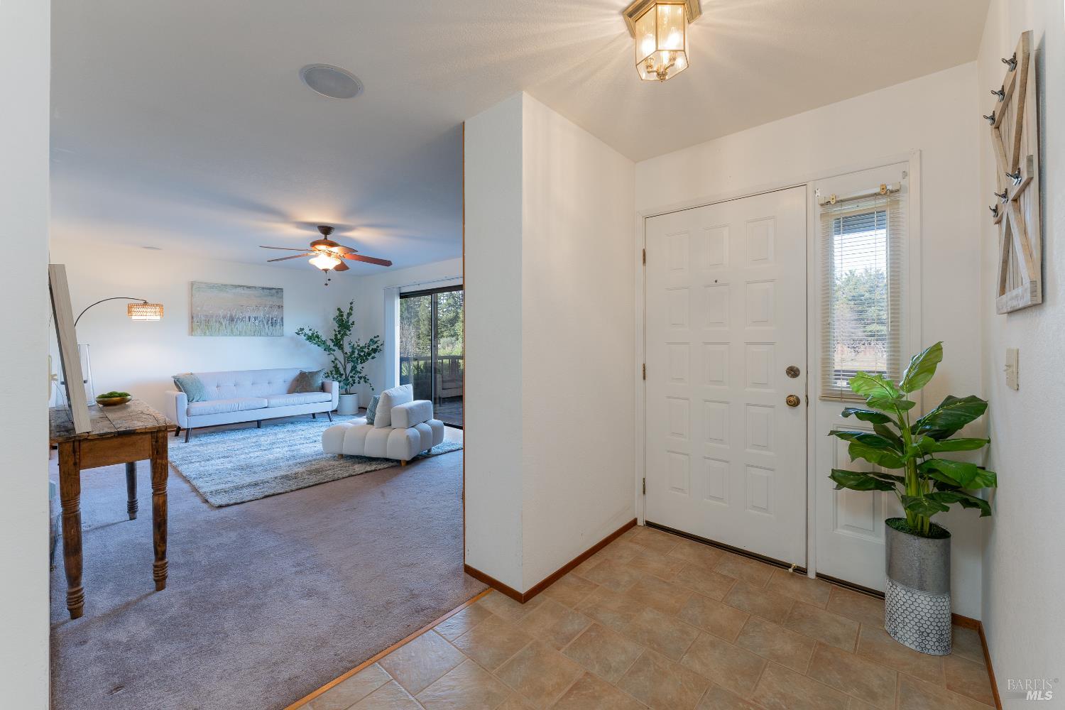 Detail Gallery Image 3 of 33 For 2155 Gowan Way, Redwood Valley,  CA 95470 - 6 Beds | 3 Baths