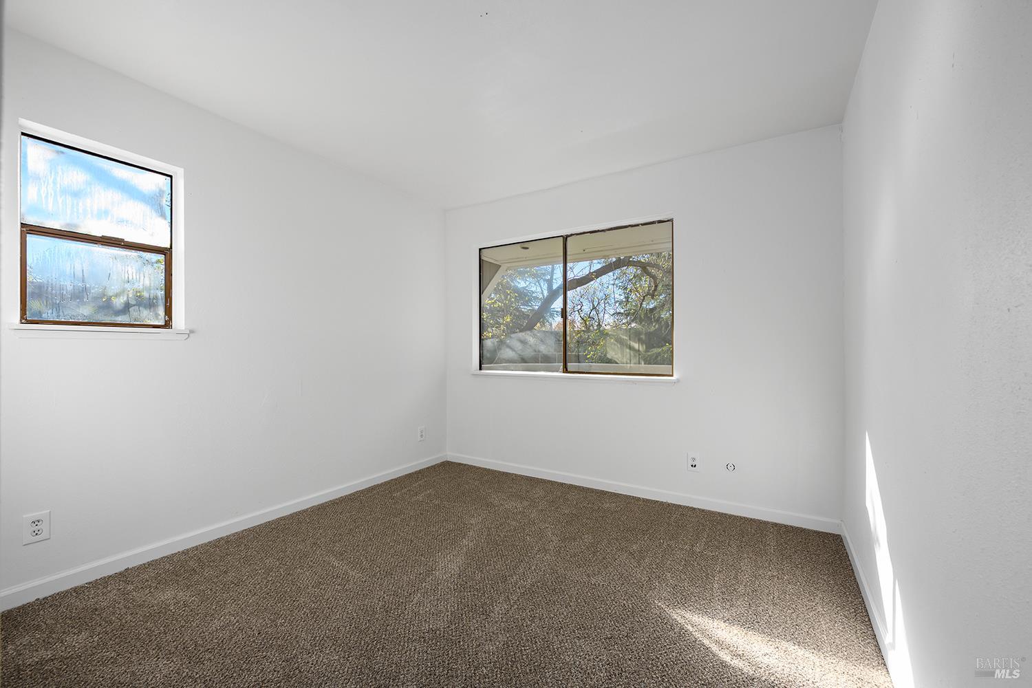 Detail Gallery Image 19 of 30 For 2125 W Steele Ln, Santa Rosa,  CA 95403 - 2 Beds | 1/1 Baths