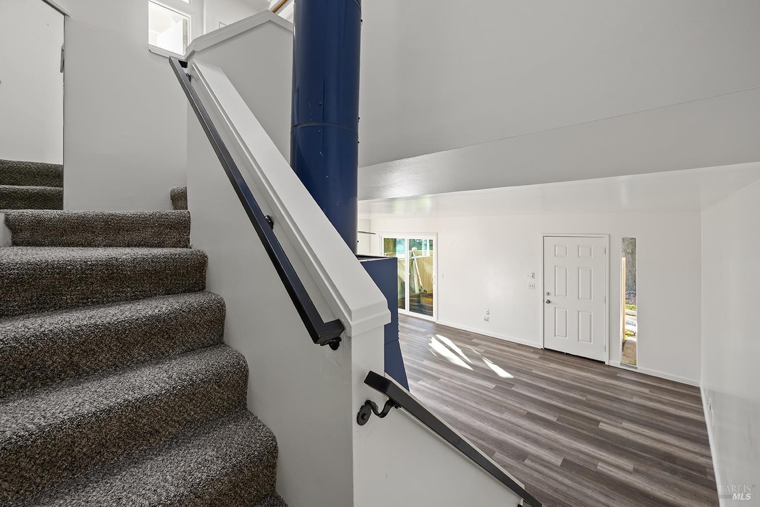 Detail Gallery Image 14 of 30 For 2125 W Steele Ln, Santa Rosa,  CA 95403 - 2 Beds | 1/1 Baths