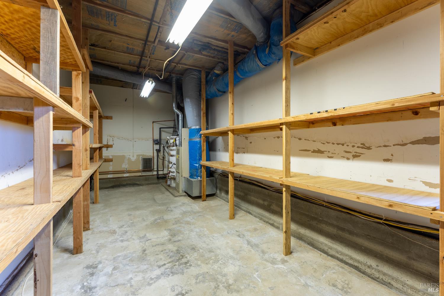 Detail Gallery Image 31 of 33 For 2155 Gowan Way, Redwood Valley,  CA 95470 - 6 Beds | 3 Baths