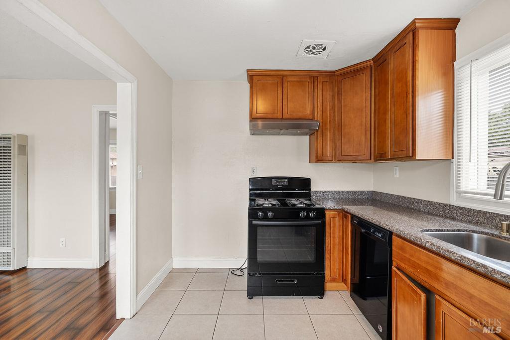 Detail Gallery Image 11 of 27 For 2020 19th St, San Pablo,  CA 94806 - 2 Beds | 1 Baths