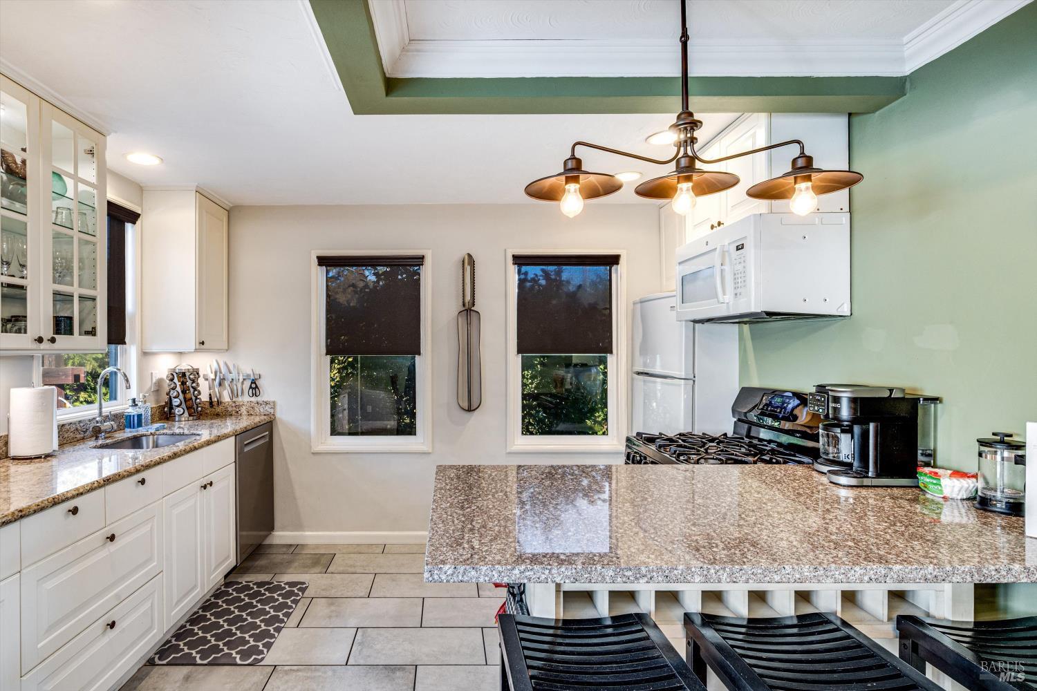 Detail Gallery Image 16 of 45 For 3 Highland Dr, Napa,  CA 94559 - 2 Beds | 1/1 Baths