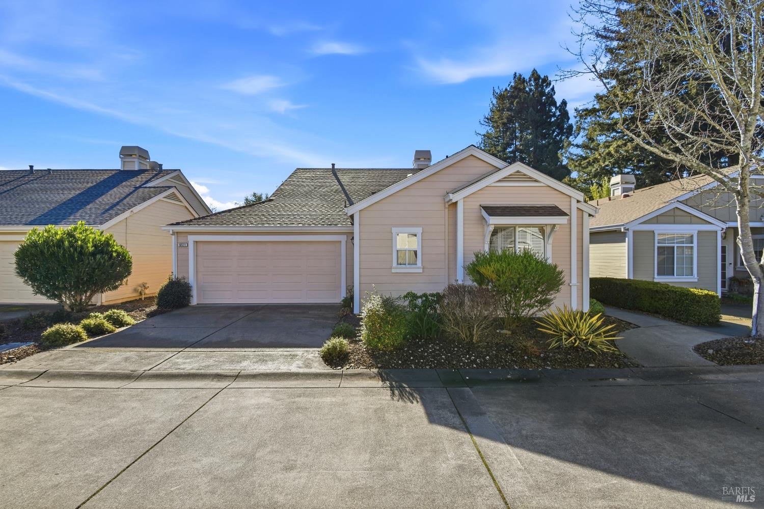 Detail Gallery Image 2 of 35 For 6571 Pine Valley Dr, Santa Rosa,  CA 95409 - 3 Beds | 2 Baths