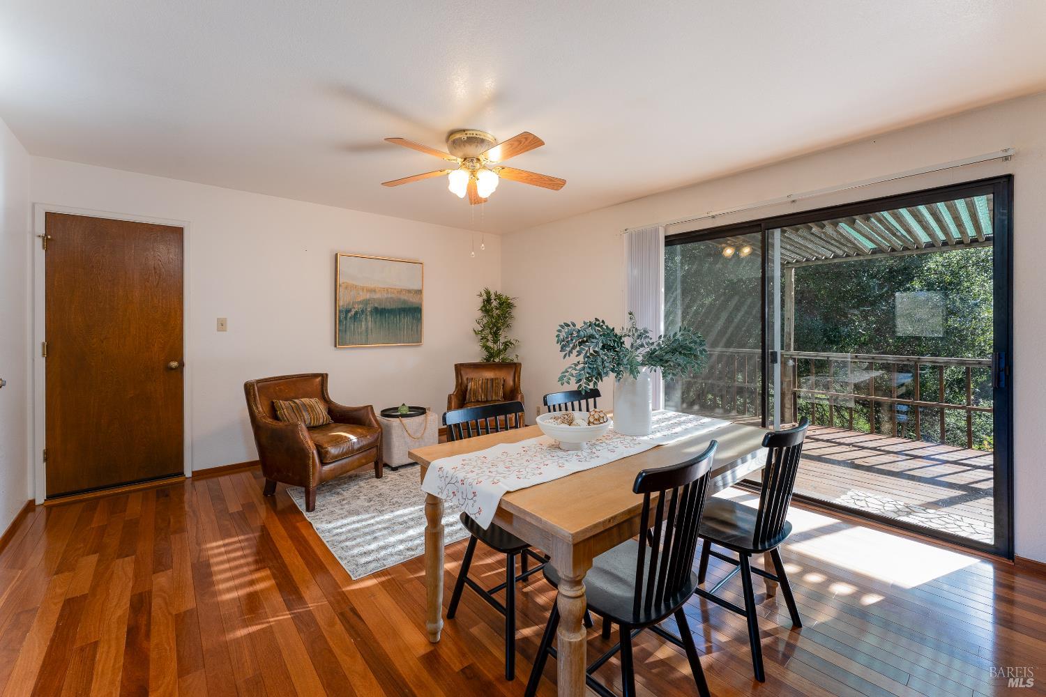 Detail Gallery Image 10 of 33 For 2155 Gowan Way, Redwood Valley,  CA 95470 - 6 Beds | 3 Baths