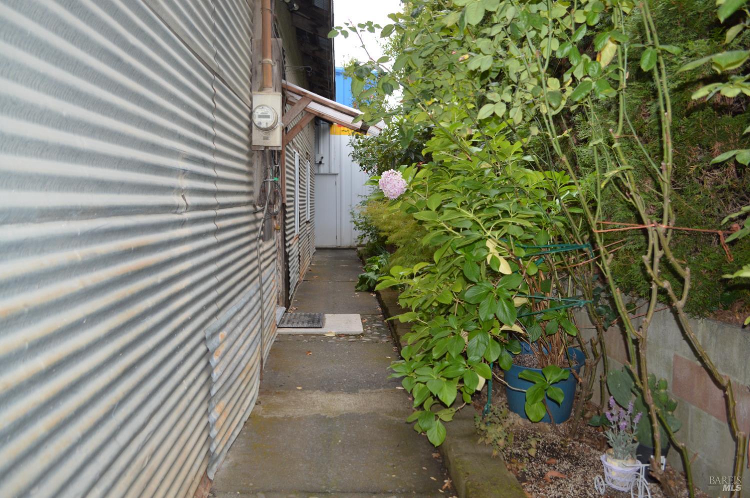 Detail Gallery Image 9 of 30 For 230 Shell Ln, Willits,  CA 95490 - – Beds | – Baths