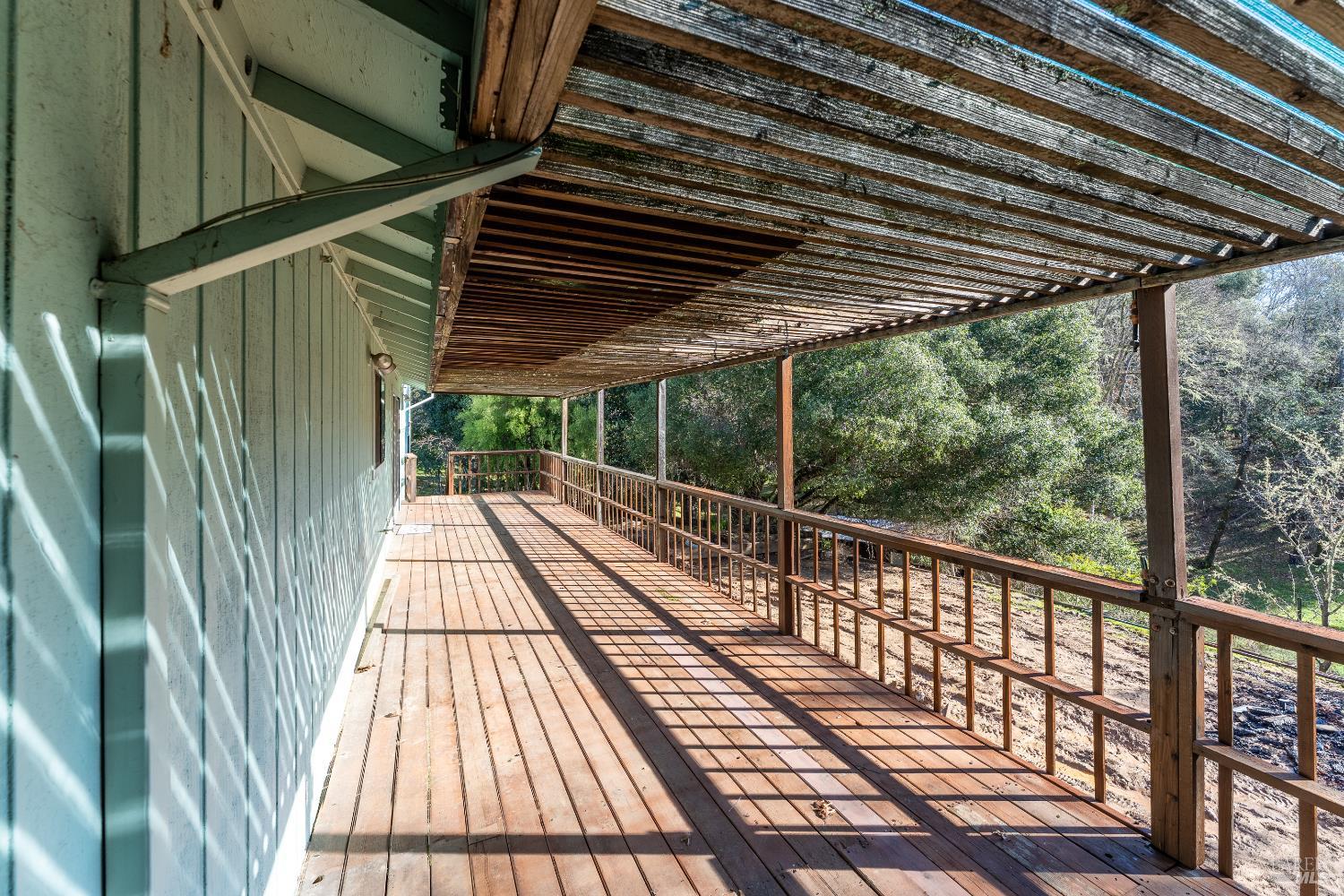 Detail Gallery Image 27 of 33 For 2155 Gowan Way, Redwood Valley,  CA 95470 - 6 Beds | 3 Baths