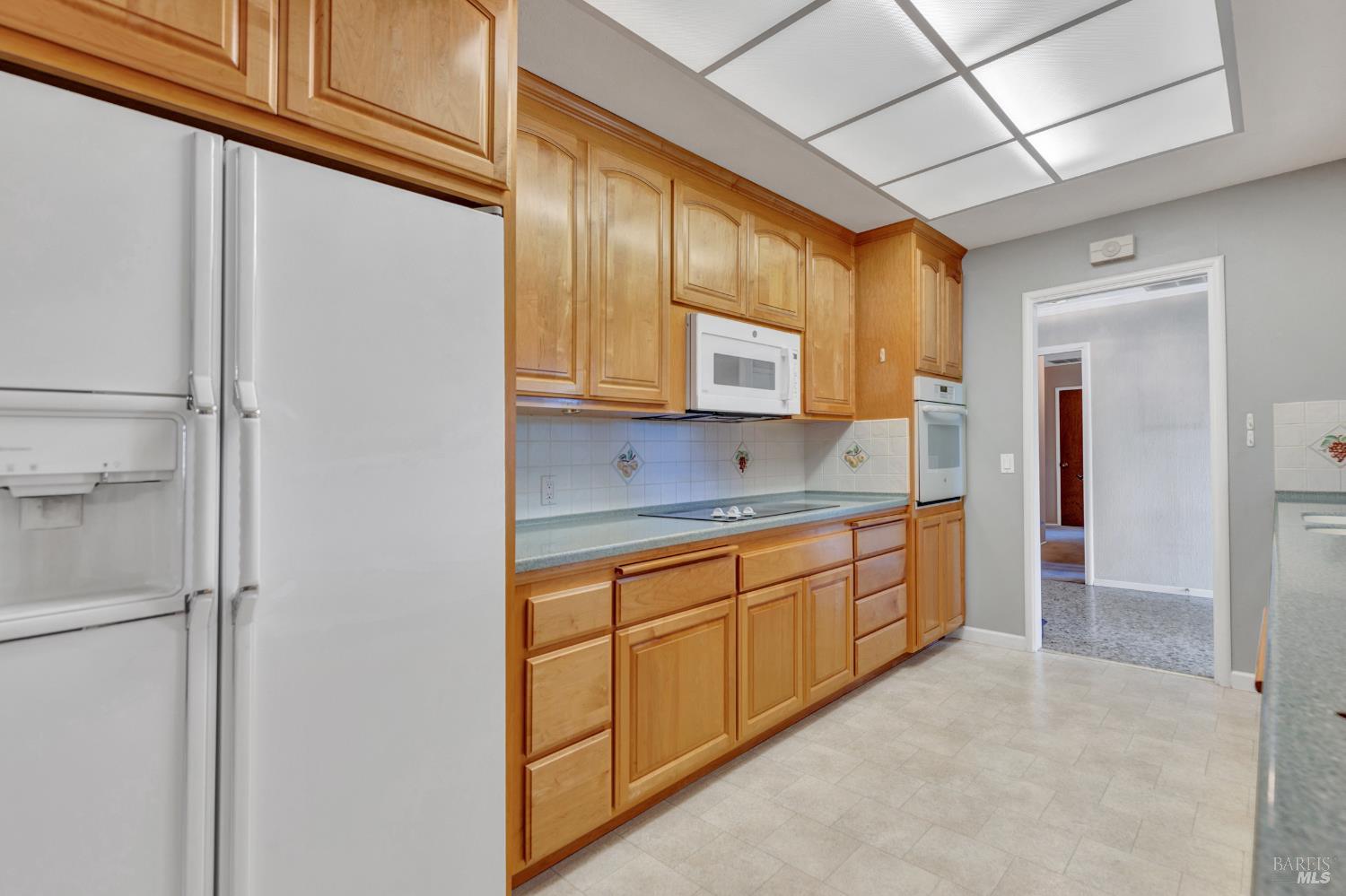 Detail Gallery Image 13 of 58 For 108 Franciscan Dr, Vallejo,  CA 94589 - 3 Beds | 4 Baths