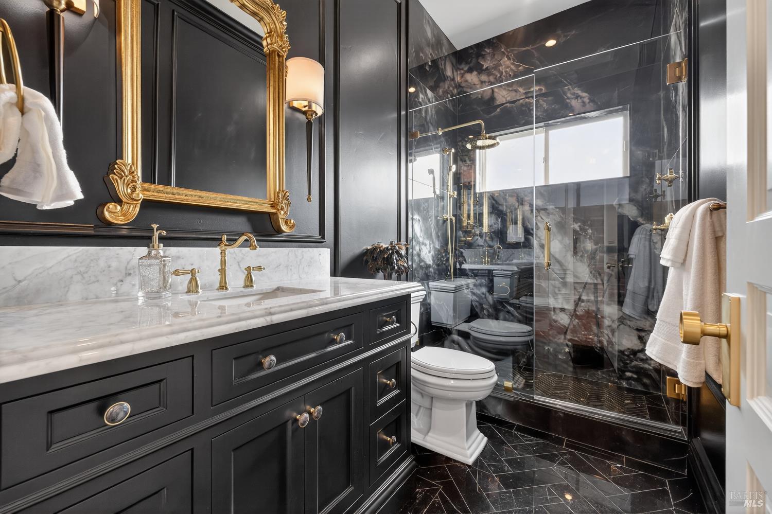 Detail Gallery Image 17 of 56 For 3724 Lakebriar Pl, Santa Rosa,  CA 95403 - 5 Beds | 4 Baths