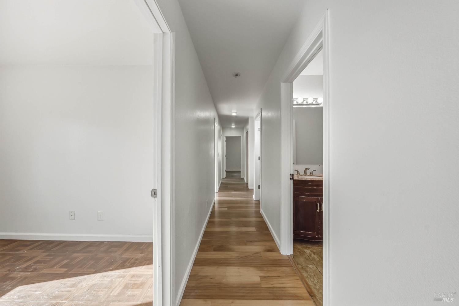 Detail Gallery Image 21 of 63 For 5585 Sunrise Dr, Kelseyville,  CA 95451 - 5 Beds | 2 Baths