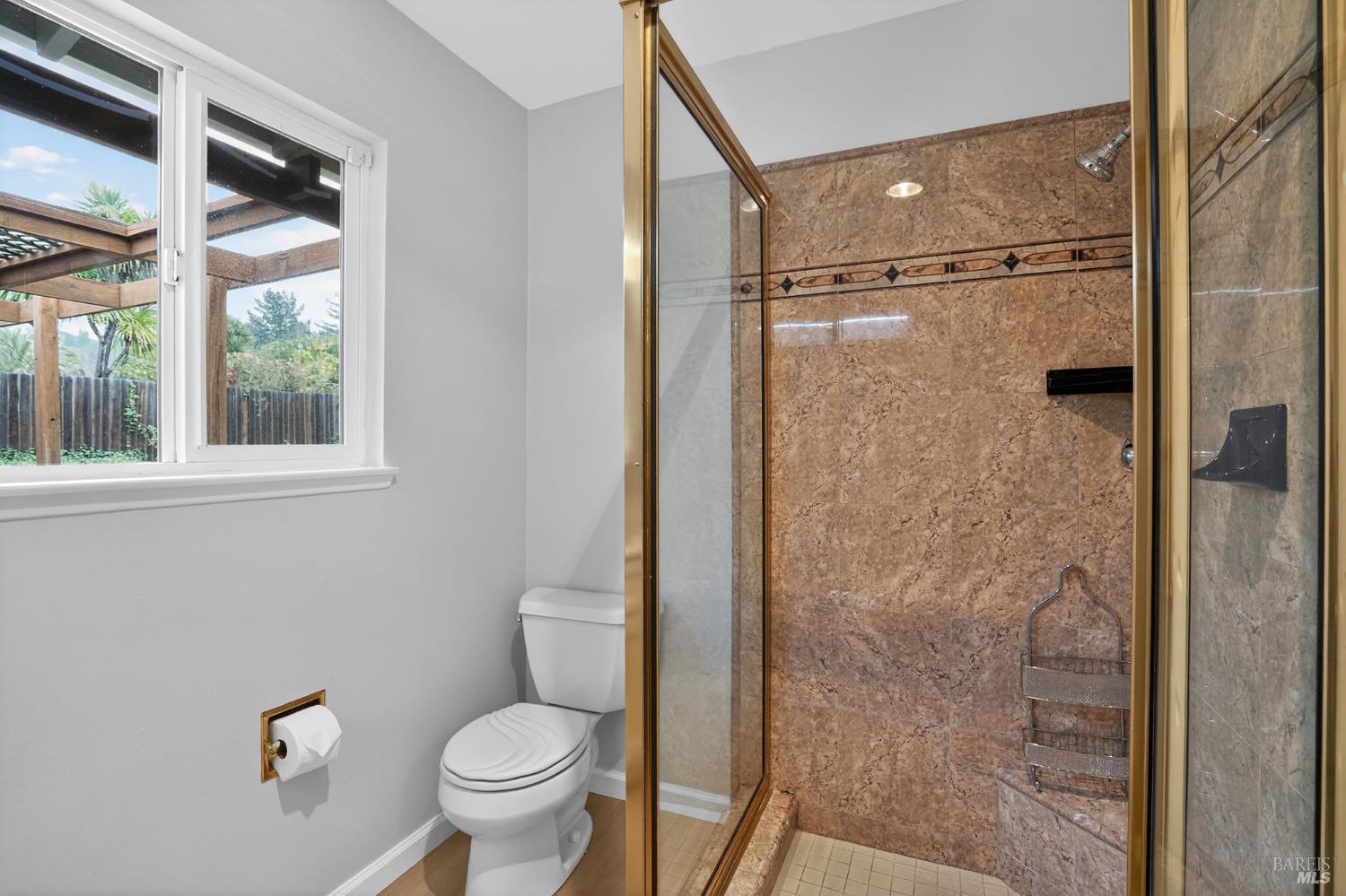 Detail Gallery Image 12 of 31 For 920 Calle Paseo Unkn, Novato,  CA 94949 - 3 Beds | 2 Baths