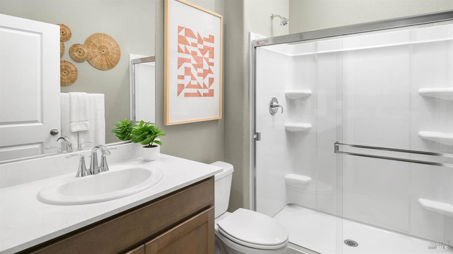 Detail Gallery Image 2 of 15 For 2446 Serene Ln, Santa Rosa,  CA 95403 - 5 Beds | 3 Baths