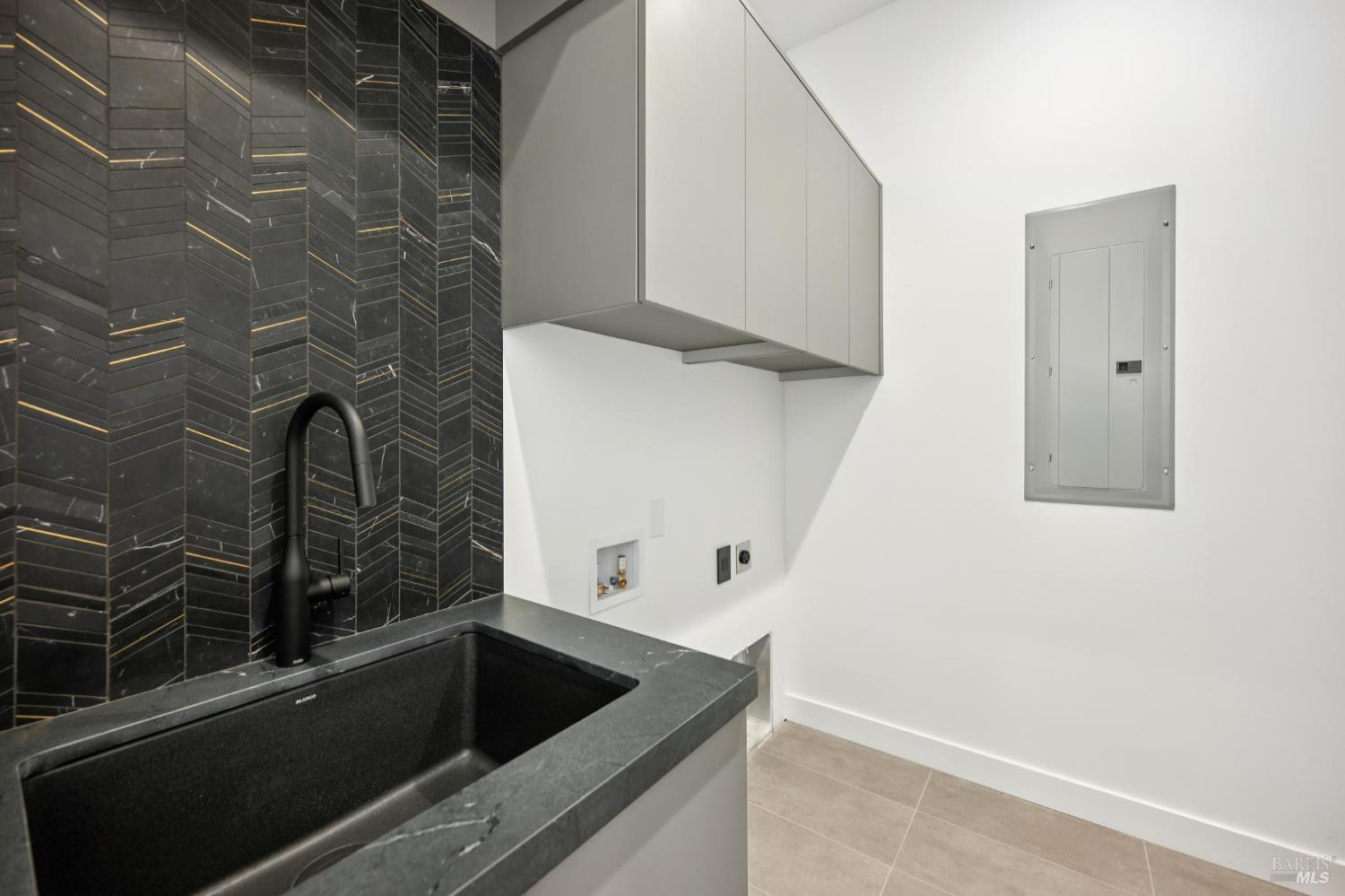 Detail Gallery Image 45 of 71 For 2156 Wedgewood Way, Santa Rosa,  CA 95404 - 4 Beds | 4/1 Baths