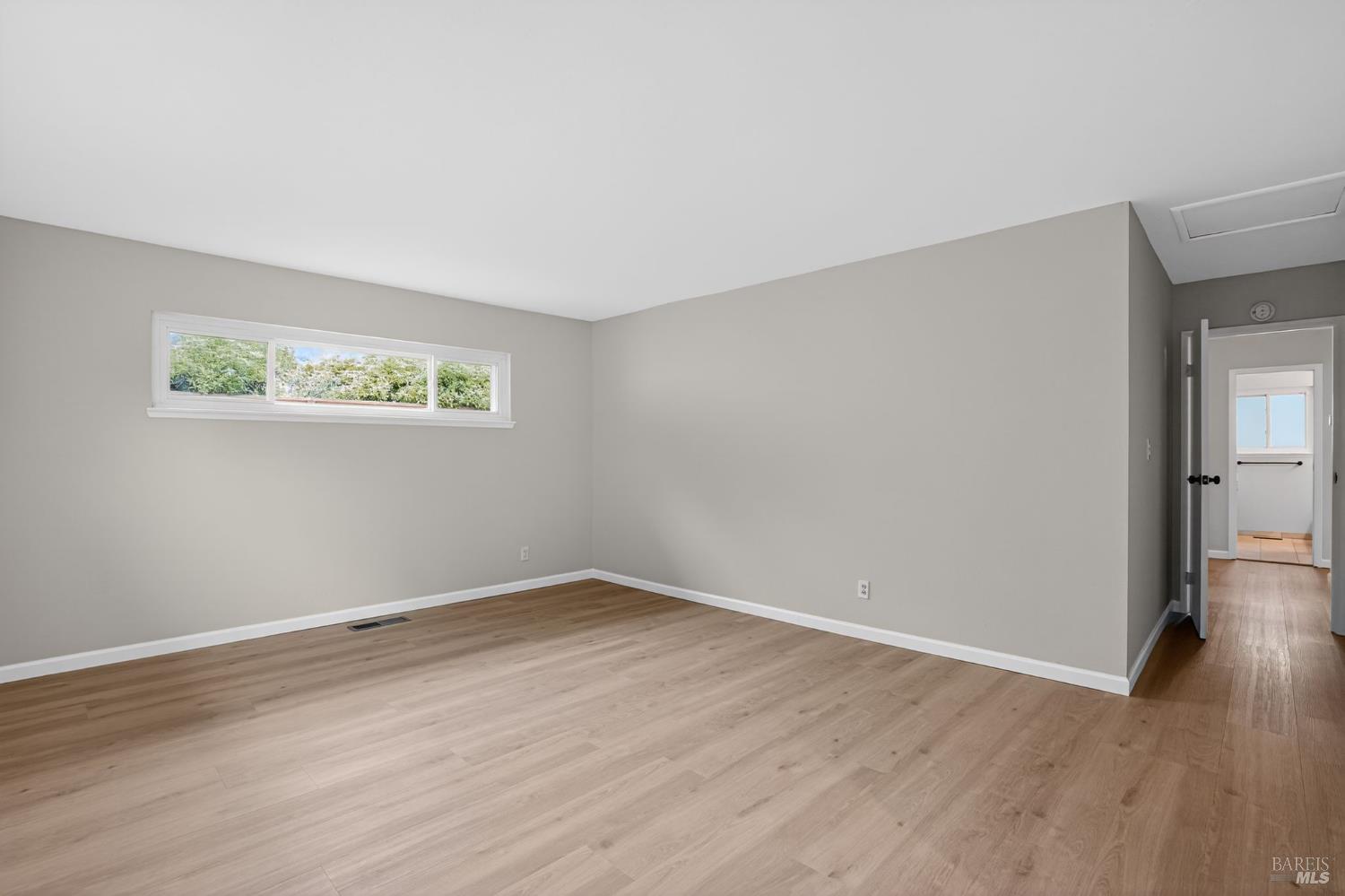 Detail Gallery Image 13 of 31 For 920 Calle Paseo Unkn, Novato,  CA 94949 - 3 Beds | 2 Baths