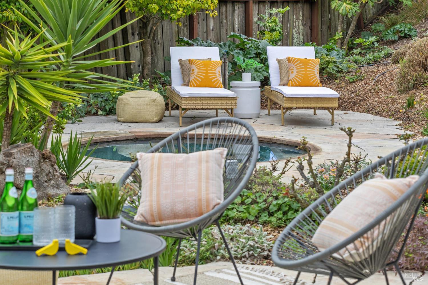 Detail Gallery Image 39 of 74 For 55 Las Casas Dr, San Rafael,  CA 94901 - 3 Beds | 2/1 Baths