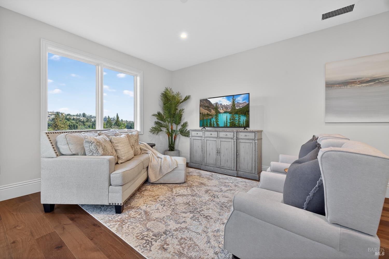 Detail Gallery Image 42 of 56 For 3724 Lakebriar Pl, Santa Rosa,  CA 95403 - 5 Beds | 4 Baths