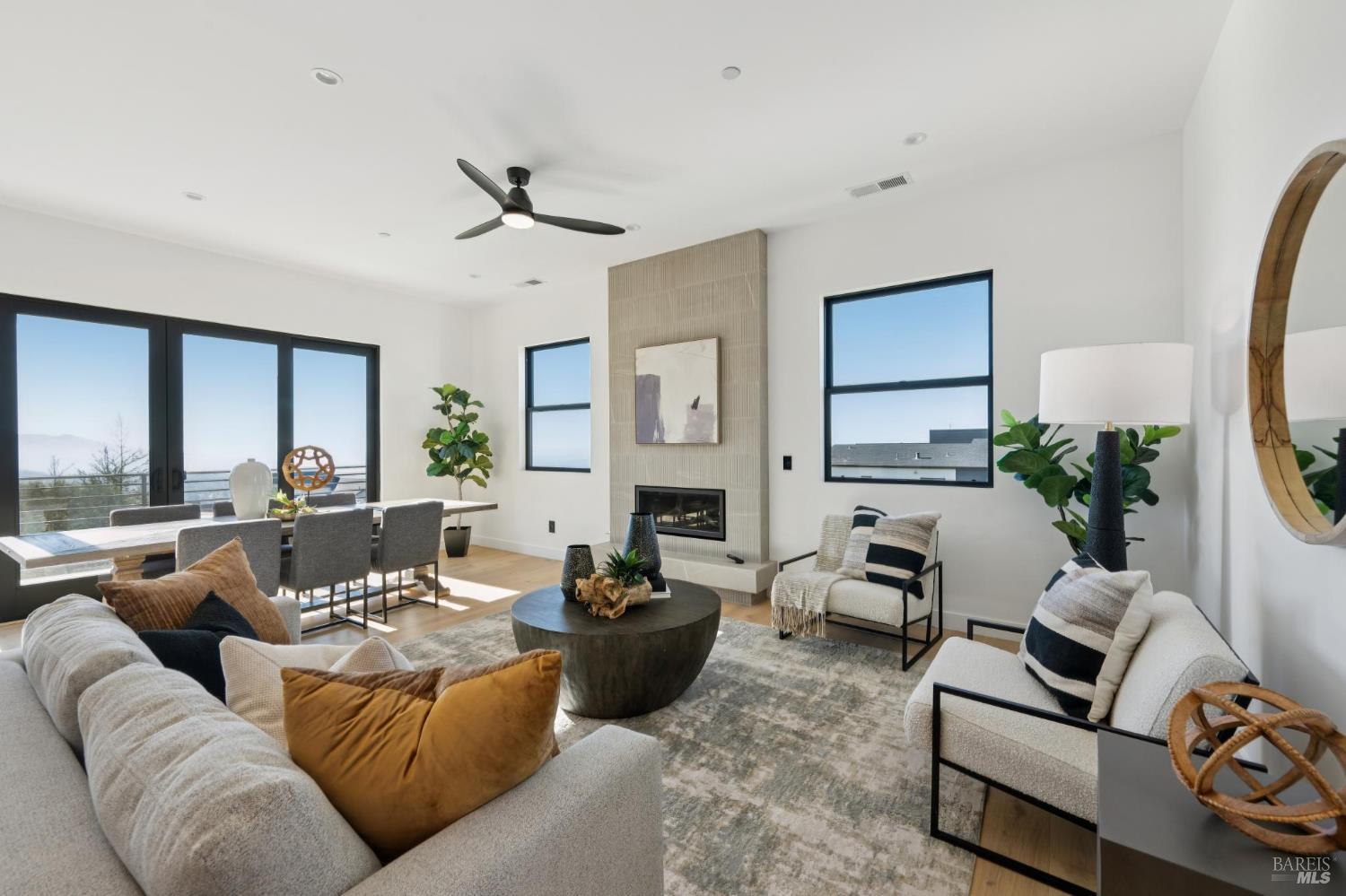 Detail Gallery Image 14 of 71 For 2156 Wedgewood Way, Santa Rosa,  CA 95404 - 4 Beds | 4/1 Baths