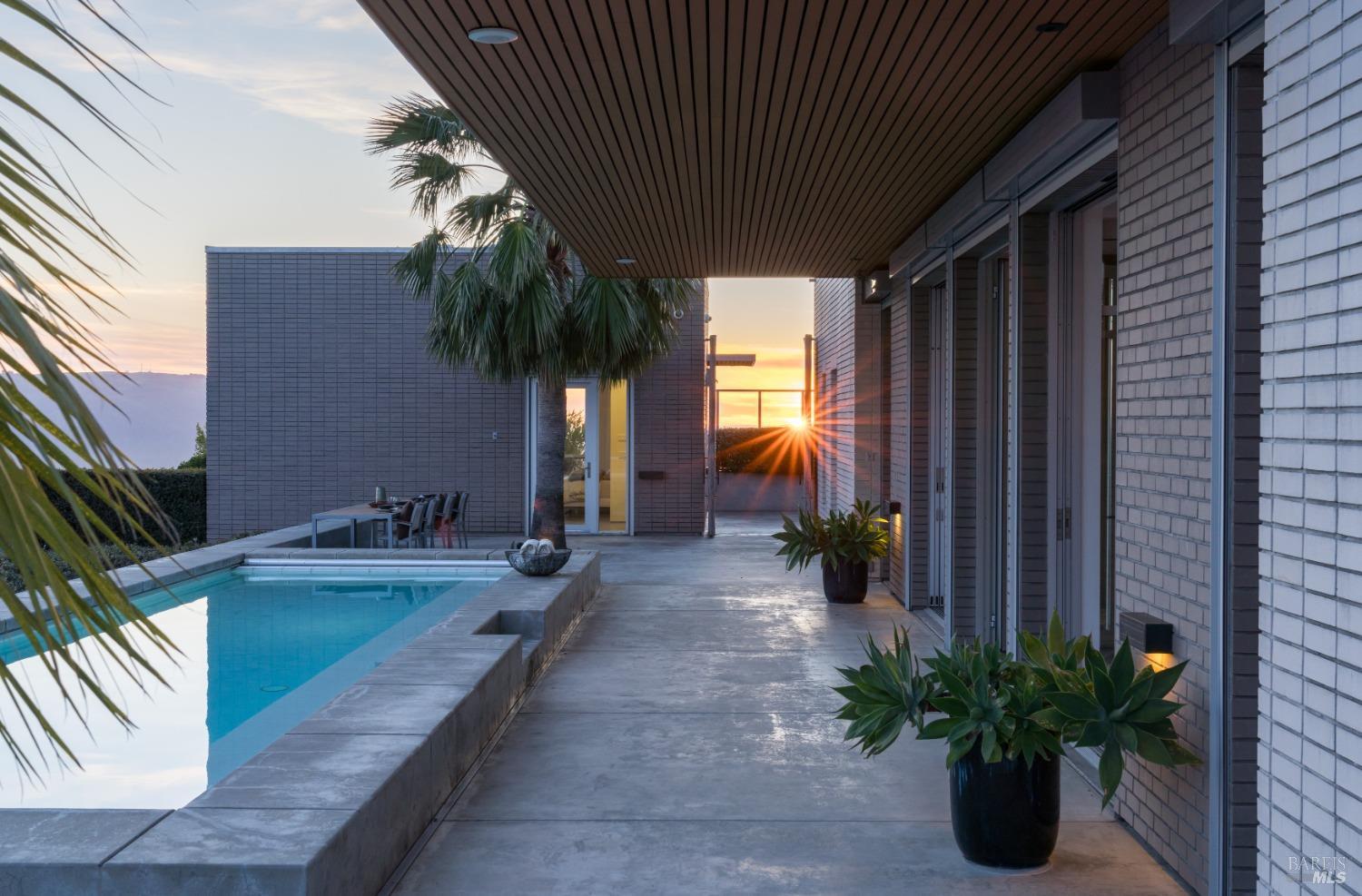 Detail Gallery Image 3 of 33 For 2947 Cavedale Rd, Glen Ellen,  CA 95442 - 3 Beds | 3/1 Baths