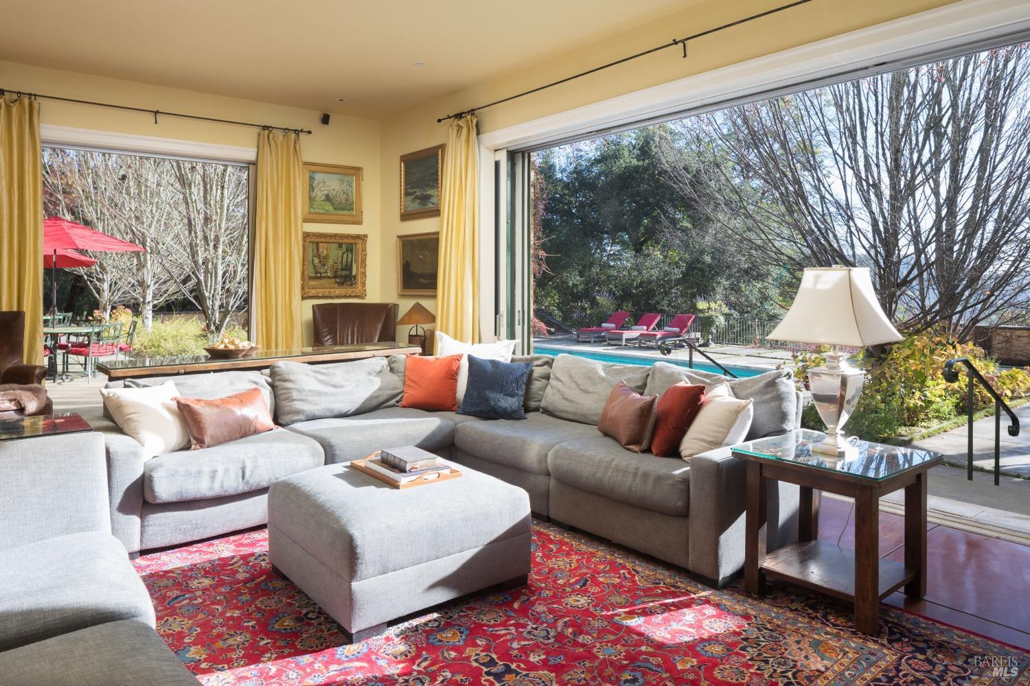 Detail Gallery Image 10 of 37 For 18730 Canyon Rd, Sonoma,  CA 95476 - 4 Beds | 4/1 Baths