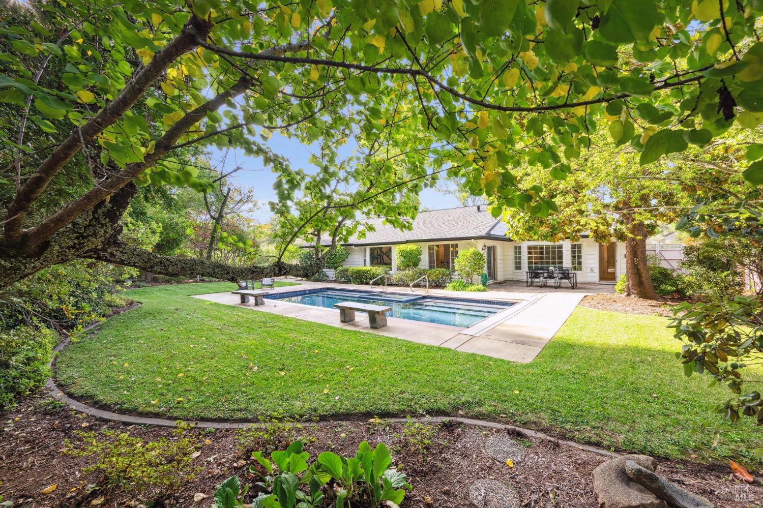 Front Image Thumbnail for BA326004672