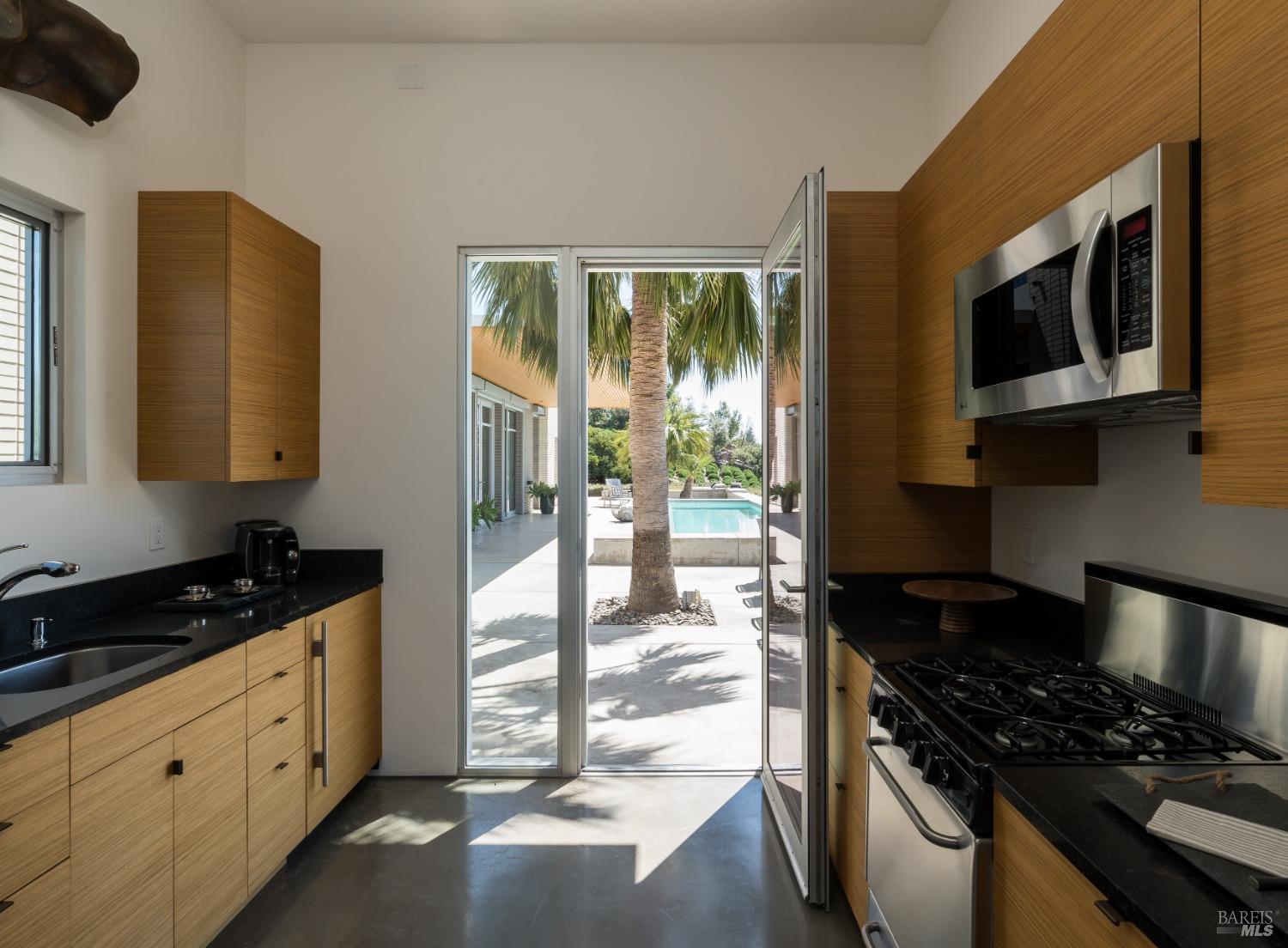 Detail Gallery Image 24 of 33 For 2947 Cavedale Rd, Glen Ellen,  CA 95442 - 3 Beds | 3/1 Baths