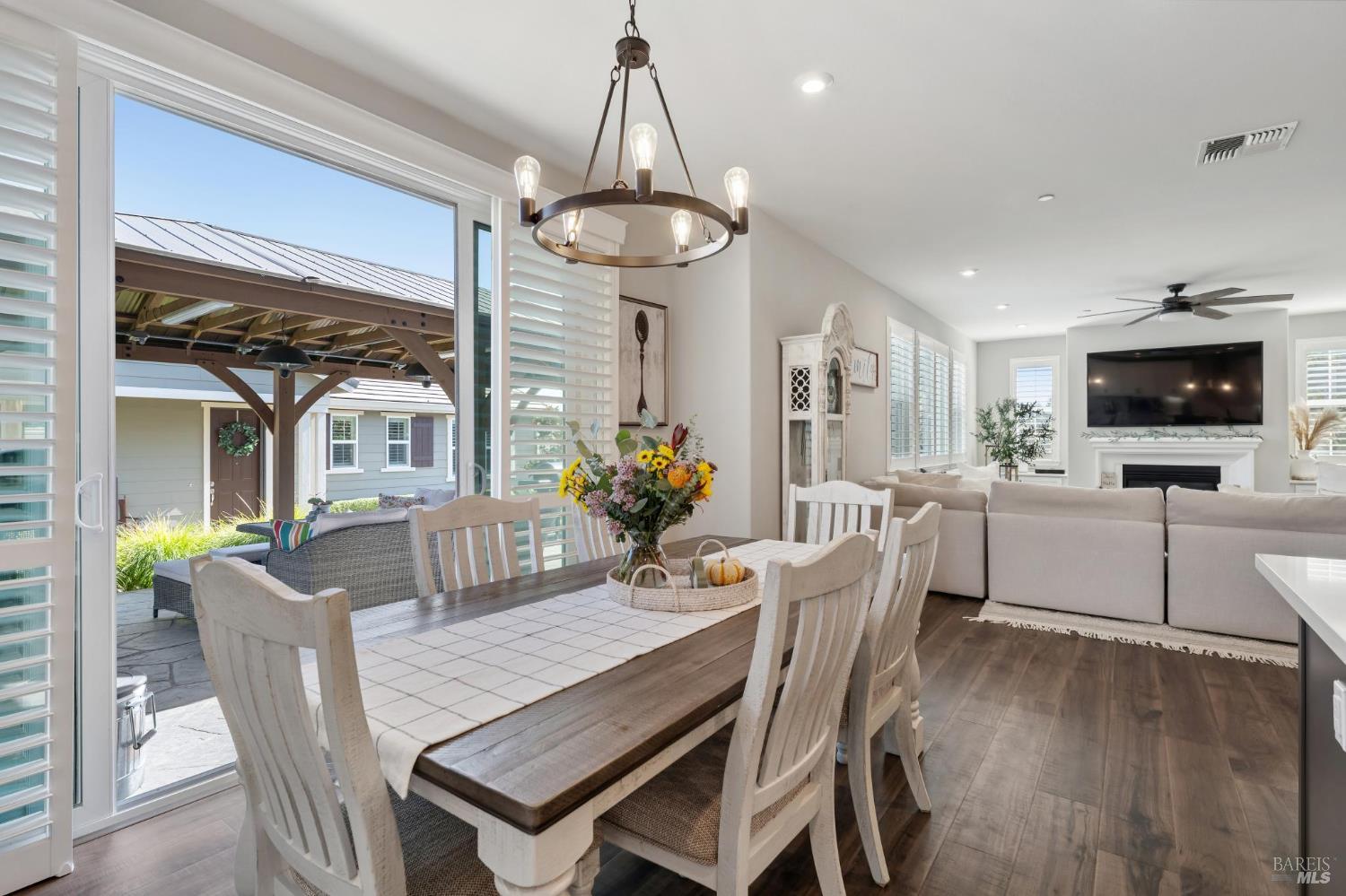 Detail Gallery Image 17 of 79 For 95 Jagla St, Cotati,  CA 94931 - 4 Beds | 4 Baths