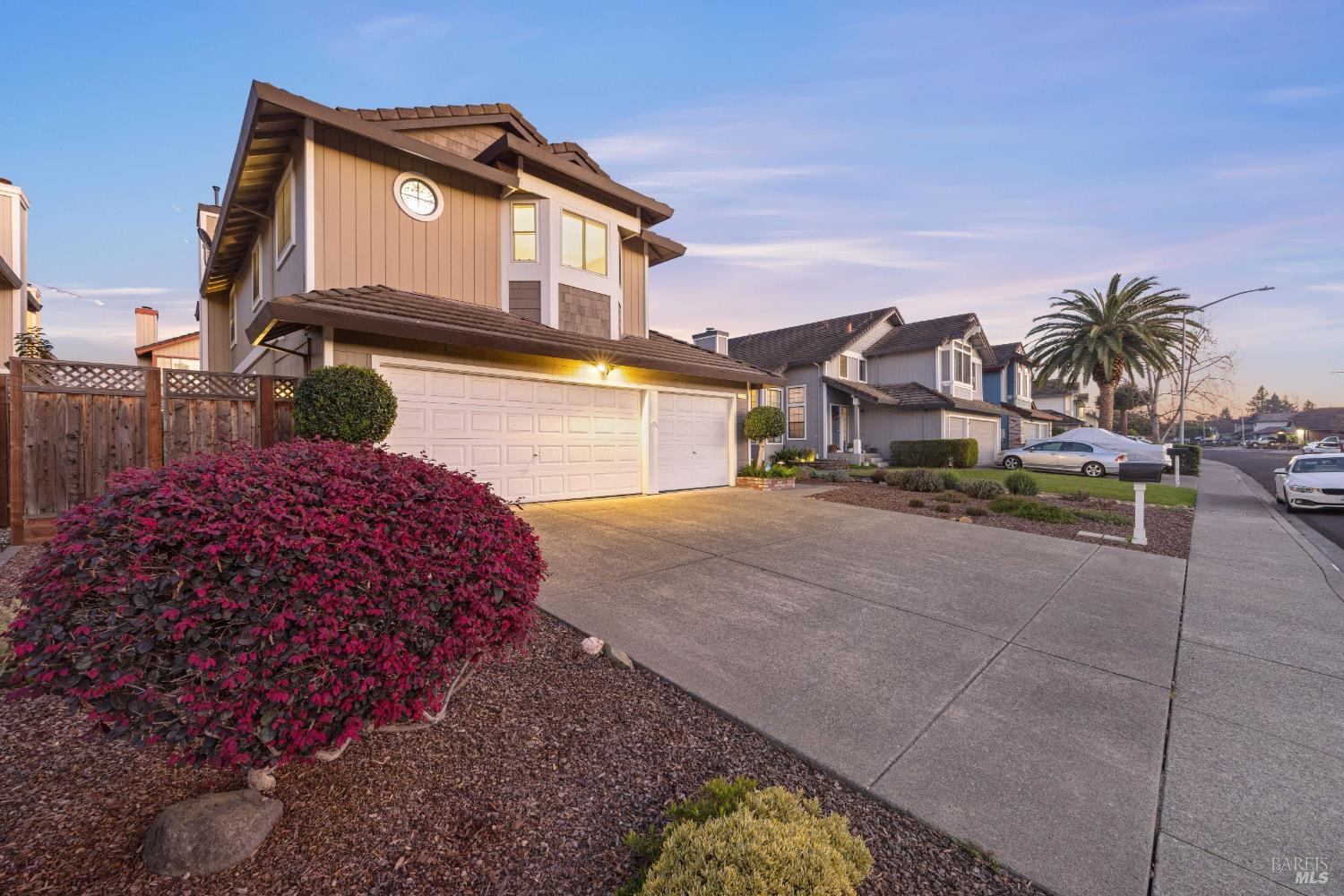 Detail Gallery Image 3 of 60 For 7317 Rasmussen Way, Rohnert Park,  CA 94928 - 4 Beds | 3 Baths