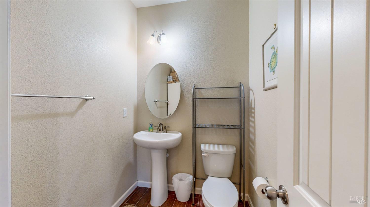 Detail Gallery Image 7 of 55 For 3826 Danbury Way, Fairfield,  CA 94533 - 5 Beds | 3/1 Baths