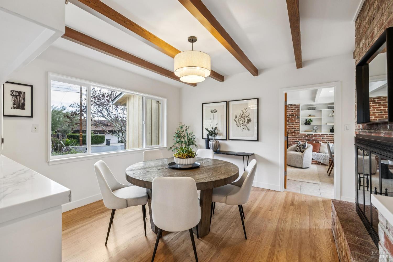 Detail Gallery Image 17 of 74 For 55 Las Casas Dr, San Rafael,  CA 94901 - 3 Beds | 2/1 Baths