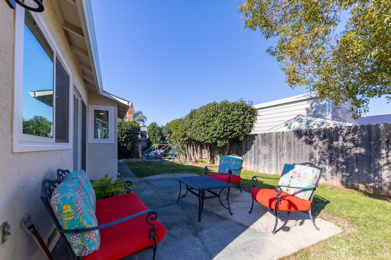 Detail Gallery Image 27 of 35 For 1100 Merrill Ct, Dixon,  CA 95620 - 3 Beds | 2 Baths