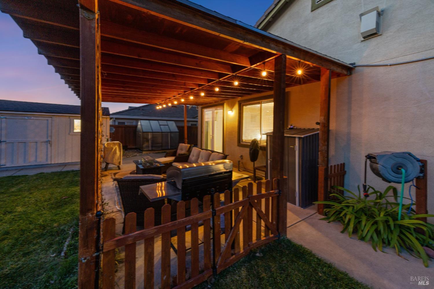 Detail Gallery Image 44 of 55 For 3826 Danbury Way, Fairfield,  CA 94533 - 5 Beds | 3/1 Baths