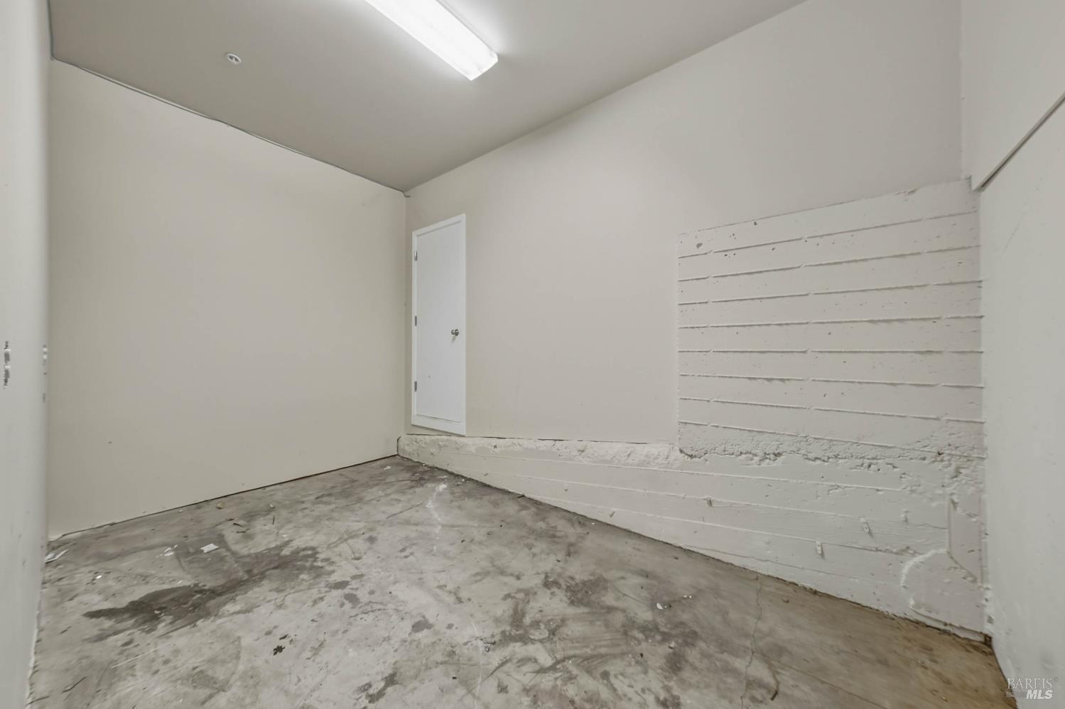 Detail Gallery Image 37 of 63 For 5585 Sunrise Dr, Kelseyville,  CA 95451 - 5 Beds | 2 Baths