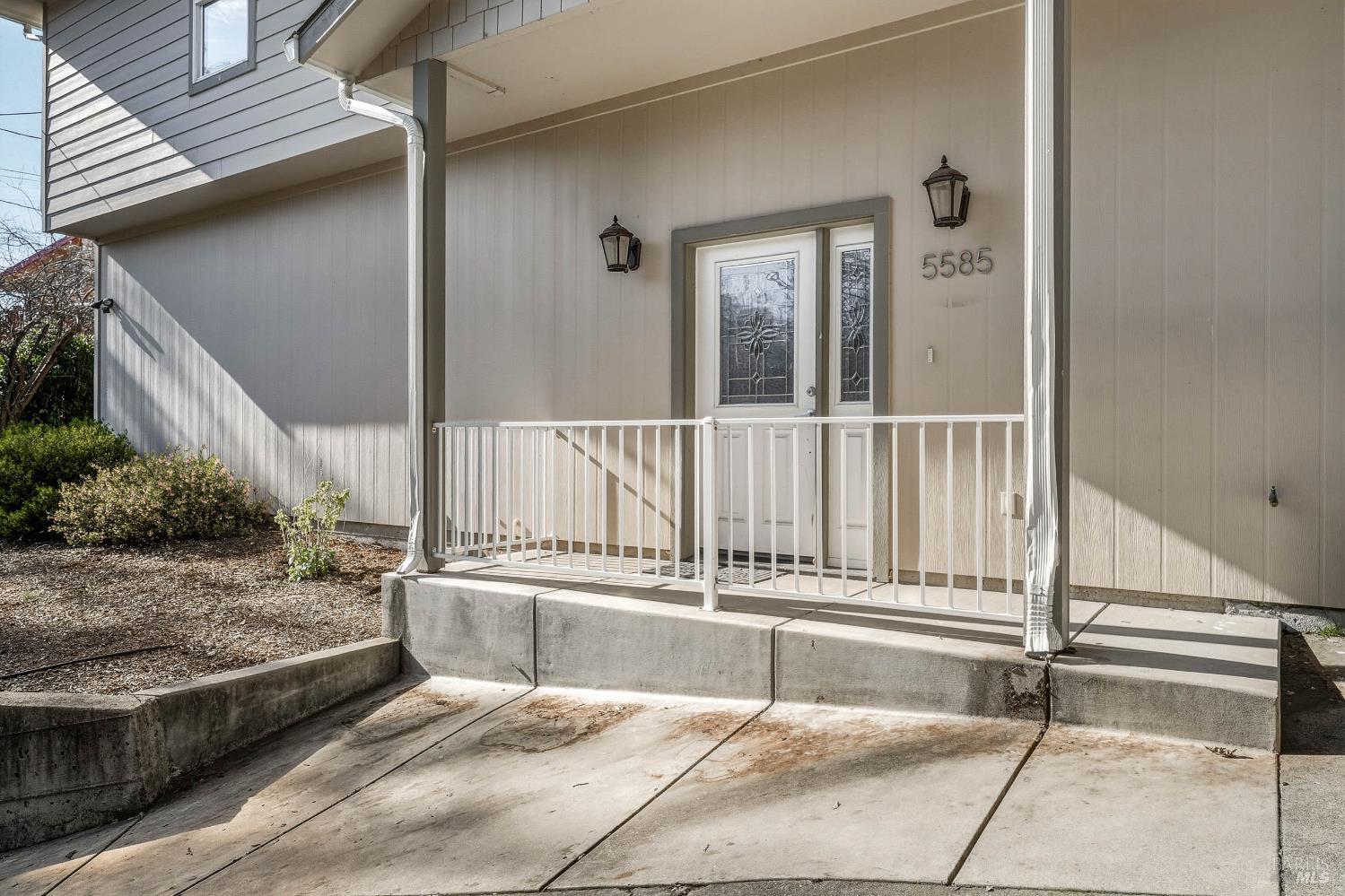 Detail Gallery Image 42 of 63 For 5585 Sunrise Dr, Kelseyville,  CA 95451 - 5 Beds | 2 Baths