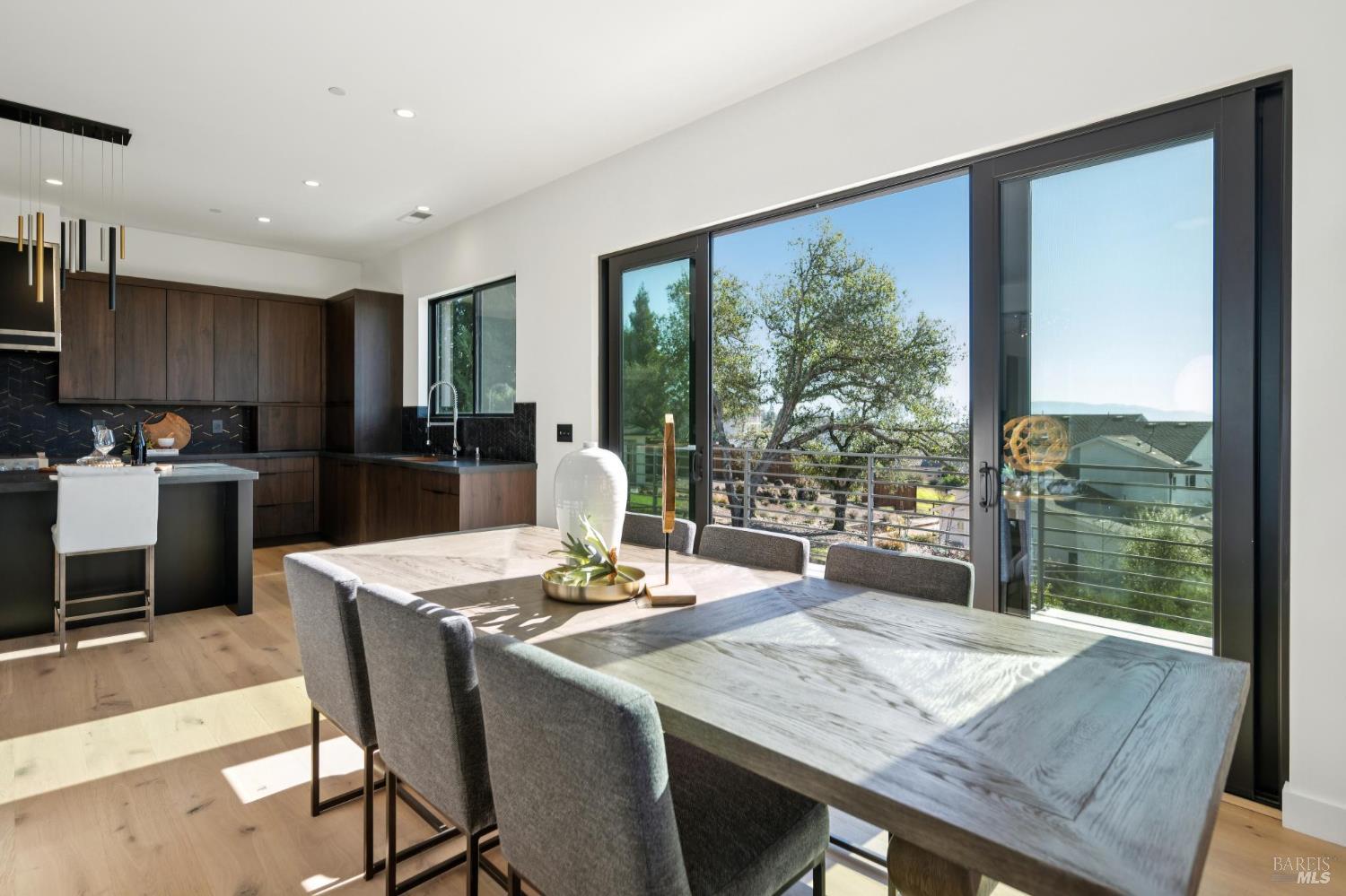 Detail Gallery Image 19 of 71 For 2156 Wedgewood Way, Santa Rosa,  CA 95404 - 4 Beds | 4/1 Baths