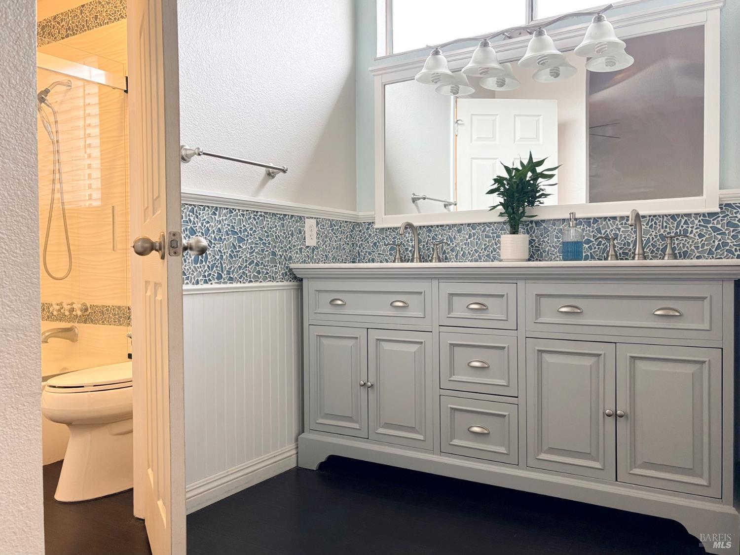 Detail Gallery Image 29 of 32 For 107 Freedom Ct, Vacaville,  CA 95687 - 3 Beds | 2/1 Baths