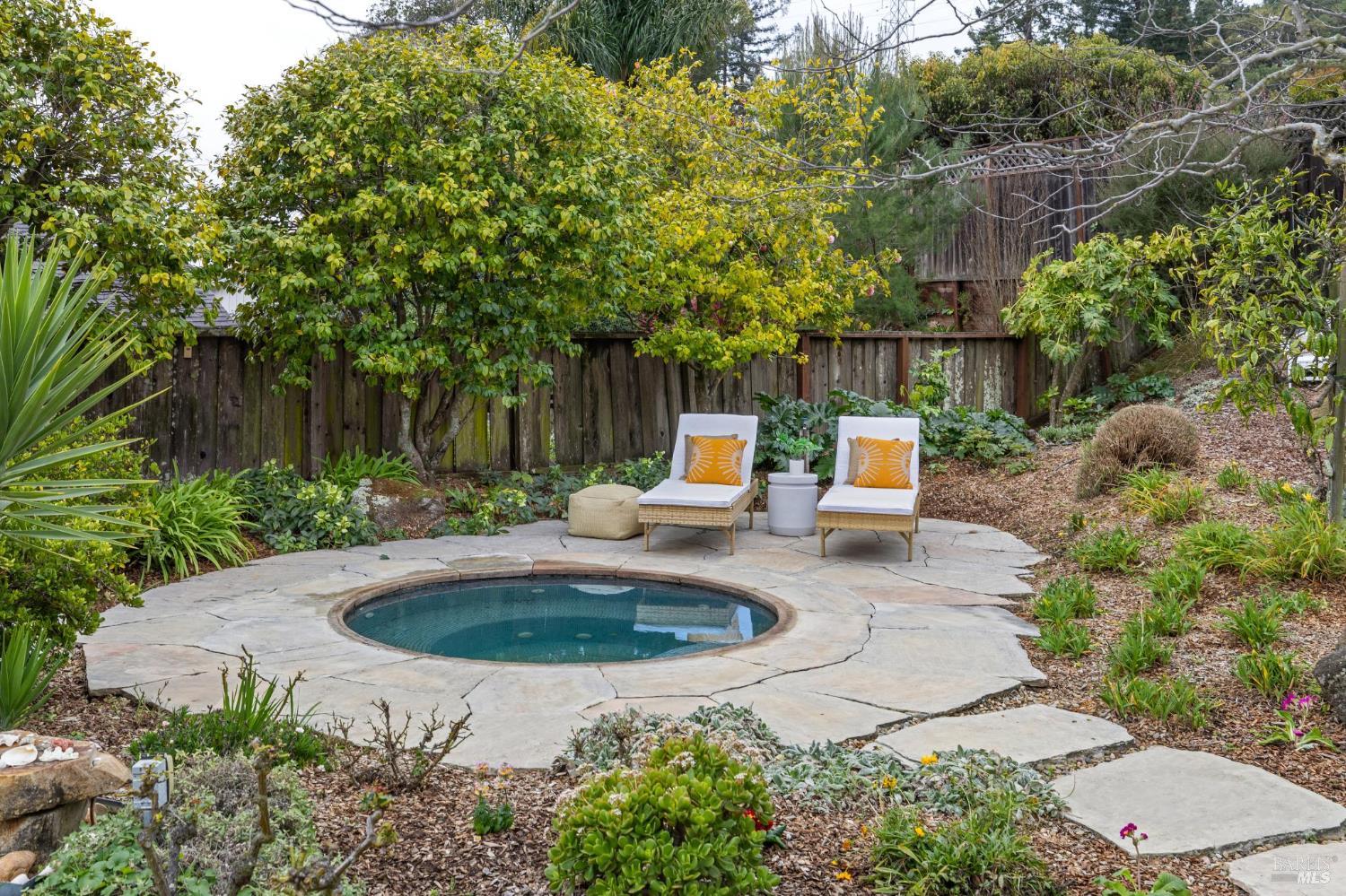 Detail Gallery Image 46 of 74 For 55 Las Casas Dr, San Rafael,  CA 94901 - 3 Beds | 2/1 Baths